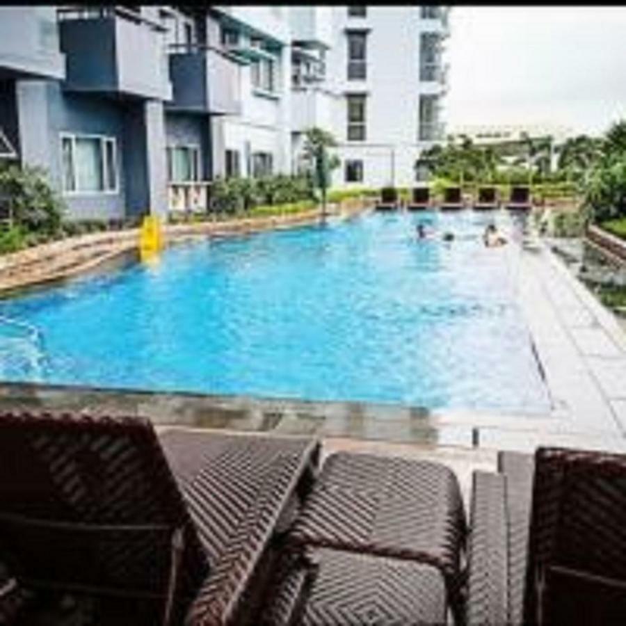Apartment Cubao Manhattanheights Unit 21a Tower A, 2br Manila